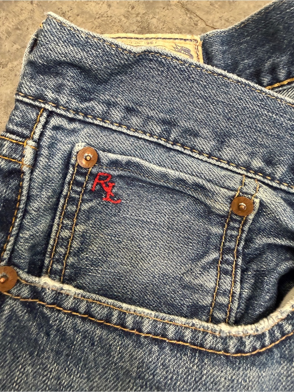 Ralph Lauren Sullivan Slim straight jeans men’s 32x30 medium wash with RL logo